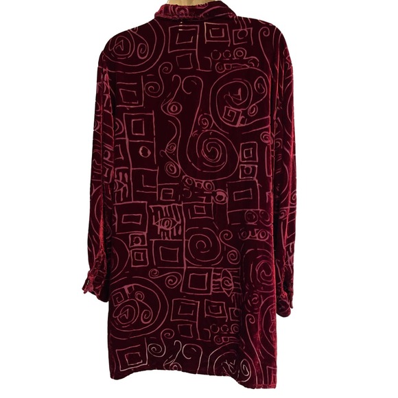 Vintage Chico's Design Red Velvet Button Up Top with Etched Design‎ - Picture 3 of 10